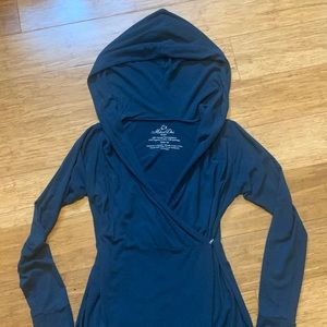 MahaDevi Design Organic Cotton Bamboo Long Sleeve Hooded Wrap Top